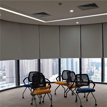 客廳裝修，你會選擇使用推拉門嗎？